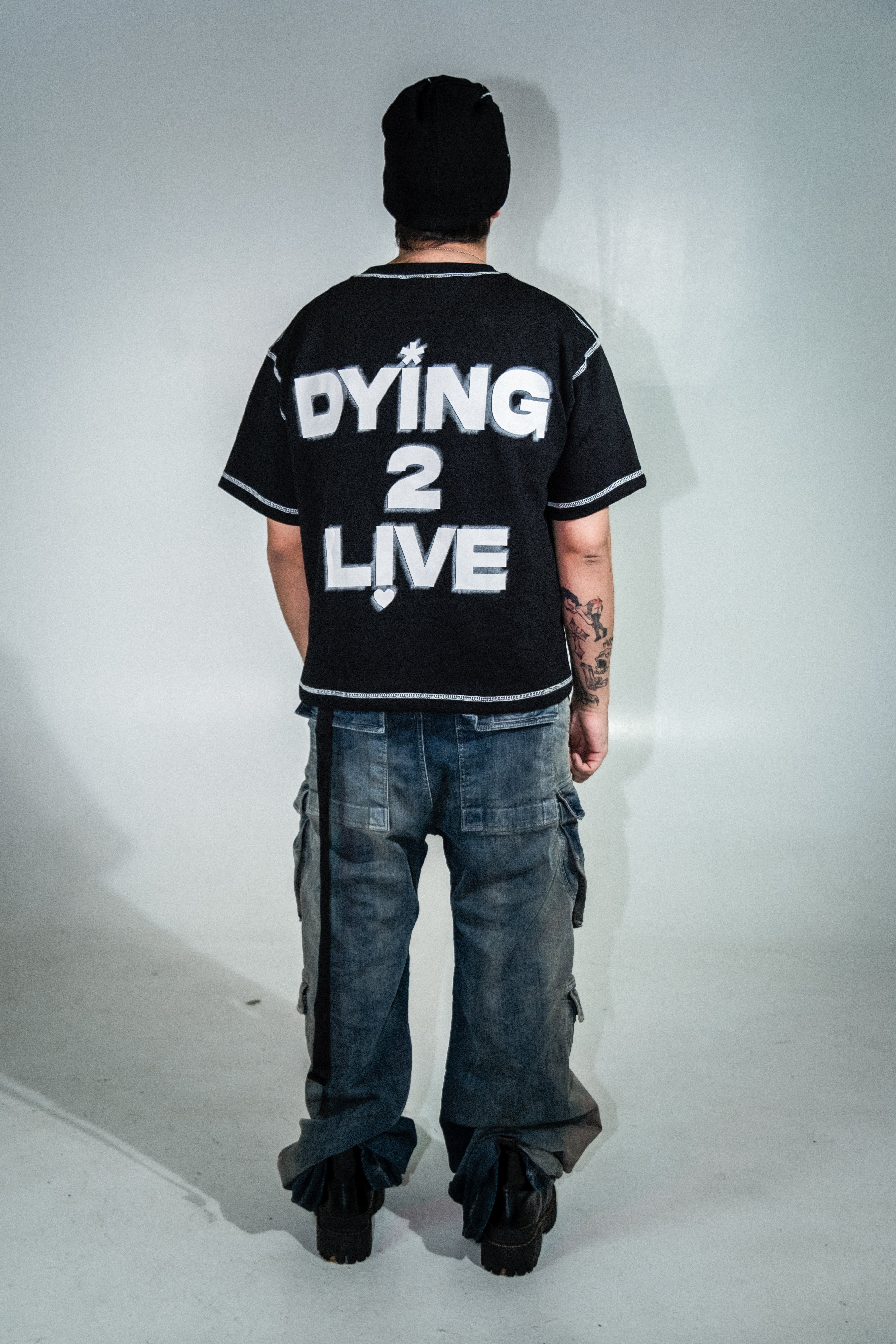 Dying 2 Live Contrast Stitched Tee - Black