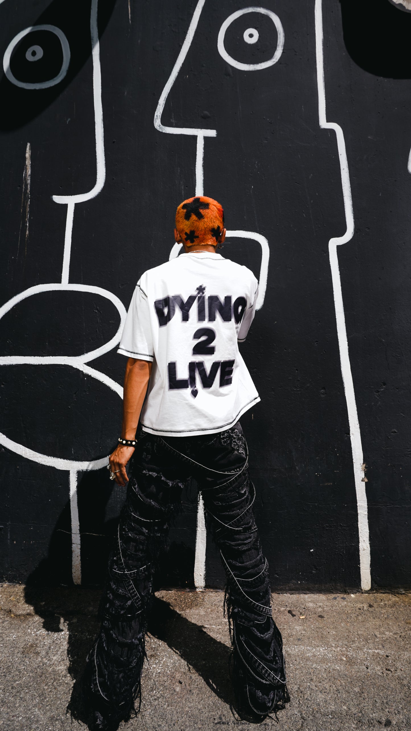 Dying 2 Live Contrast Stitch Tee - White